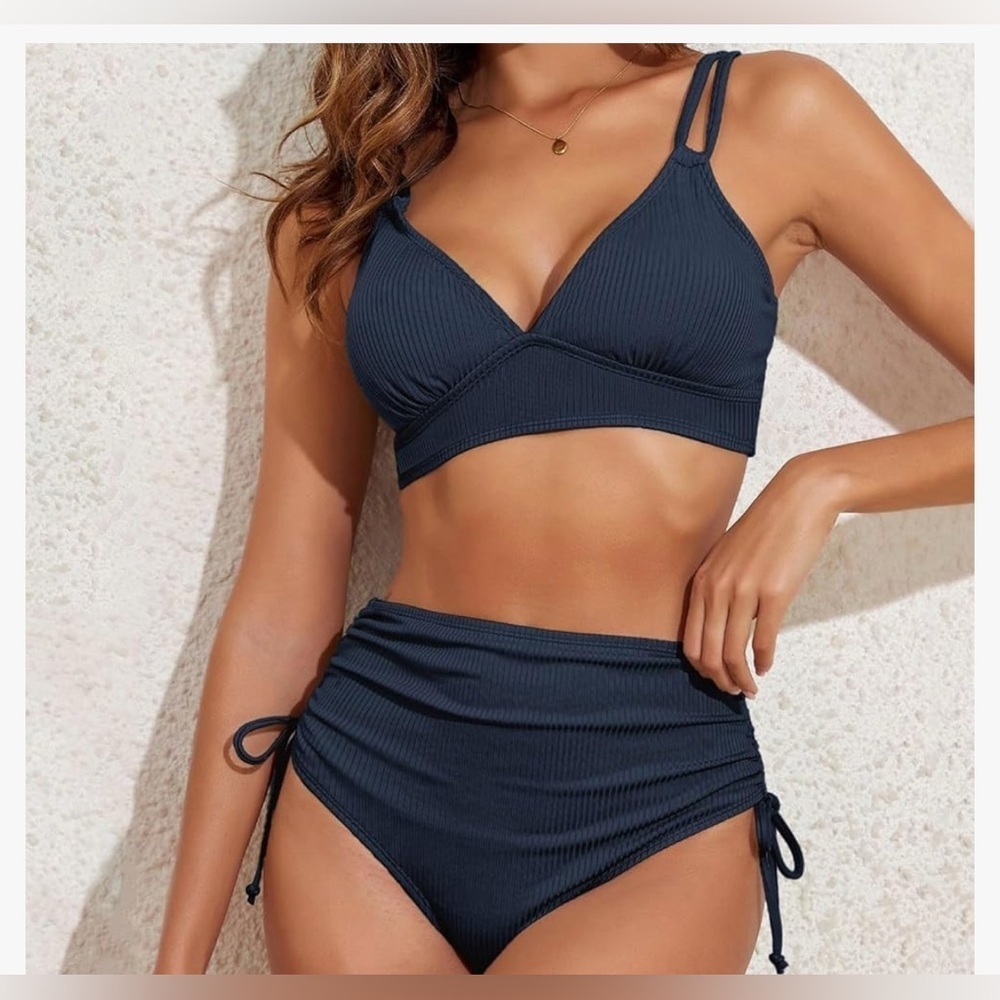 New- Ribbed Dark Navy Blue
Medium Bikinis
Classic Ruched adjustable ties